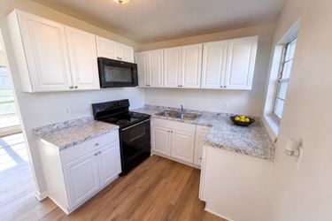 Photo 2 of 25 of 4450 Keats Ave, Titusville, FL