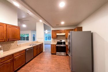 Photo 2 of 21 of 9511 Elm Gln, San Antonio, TX