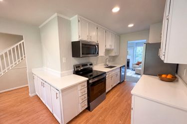 Photo 2 of 27 of 8303 Snowden Oaks Pl, Laurel, MD