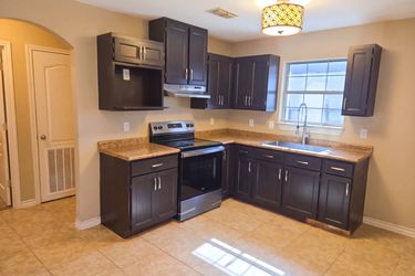 Photo 2 of 18 of 4517 Vanessita Ct, Laredo, TX