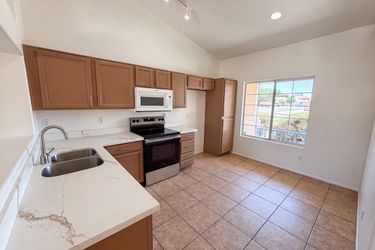 Photo 2 of 16 of 760 E Megan St, Chandler, AZ