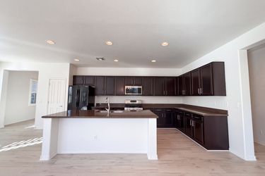 Photo 2 of 22 of 40877 W Bedford Dr, Maricopa, AZ
