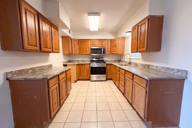 Photo 2 of 20 of 604 Maxine St NE, Albuquerque, NM