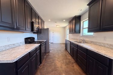 Photo 2 of 18 of 521 Brazos Hills Dr, Weatherford, TX