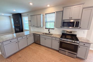 Photo 2 of 20 of 2818 Dominion Ct, Monroe, NC