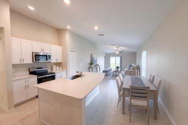 Photo 2 of 18 of 3513 Radiant Mountain Dr, Plant City, FL