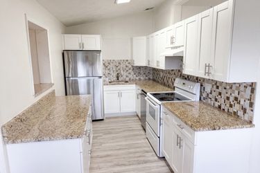 Photo 2 of 30 of 752 Orchid Dr, Royal Palm Beach, FL