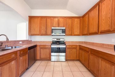 Photo 2 of 18 of 9 Fern Oak Ct, Mansfield, TX