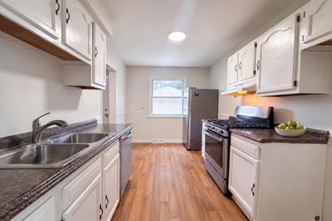 Photo 2 of 40 of 24346 Lehigh St, Dearborn Heights, MI