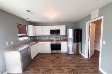 Photo 2 of 22 of 741 Cairn Cir, Burlington, NC