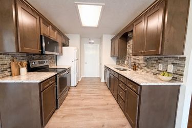 Photo 2 of 18 of 203 W Hogan Dr, Copperas Cove, TX