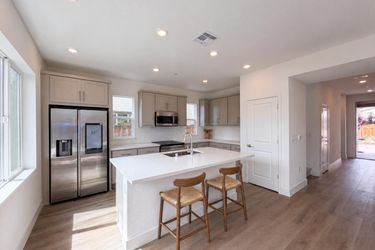 Photo 2 of 21 of 16207 Sculptor Ave, Lathrop, CA