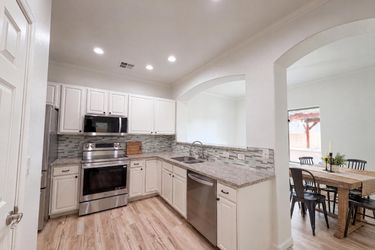 Photo 2 of 31 of 5641 S 10th Dr, Phoenix, AZ