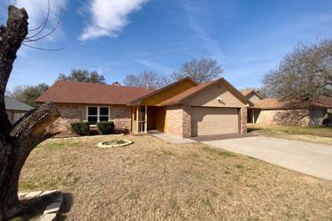 Photo 2 of 16 of 1407 Rose Ave, Killeen, TX