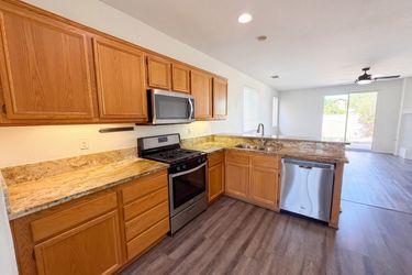 Photo 2 of 32 of 38129 Floricita St, Murrieta, CA