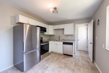 Photo 2 of 21 of 9707 Wescott Rd, Cincinnati, OH