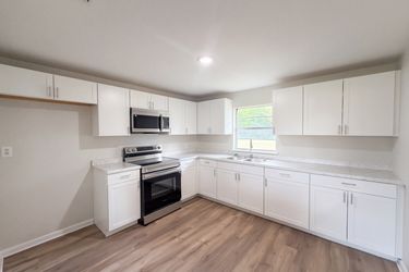 Photo 2 of 17 of 1609 Old Daytona Rd, Deland, FL