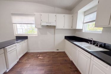 Photo 2 of 19 of 1834 Brooker Rd, Jacksonville, FL