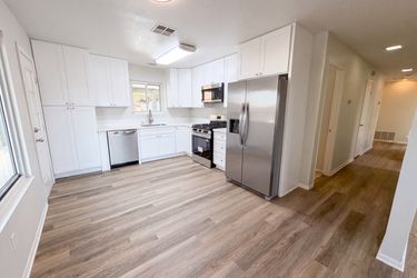 Photo 2 of 20 of 3314 20th St, Highland, CA