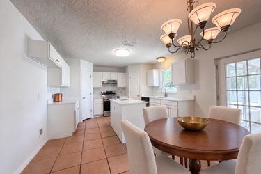 Photo 2 of 26 of 2158 Willesdon Dr W, Jacksonville, FL