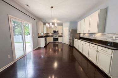 Photo 2 of 18 of 221 Sycamore Creek Rd, Fort Mill, SC