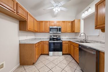 Photo 2 of 18 of 109 Crown Colony Ct, Lexington, SC