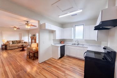 Photo 2 of 27 of 4805 Coronet Rd, Plant City, FL