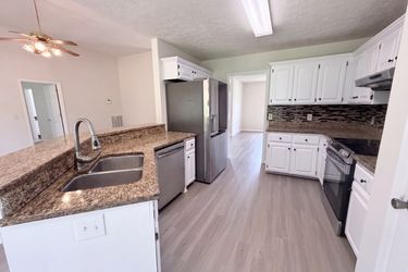 Photo 2 of 16 of 3441 Bridgeton Cv, Antioch, TN