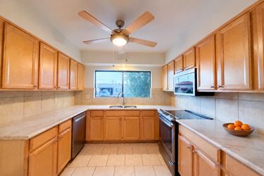Photo 2 of 23 of 7700 E Meadowbrook Ave, Scottsdale, AZ