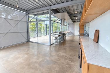 Photo 2 of 43 of 4710 Yoakum Blvd, Houston, TX