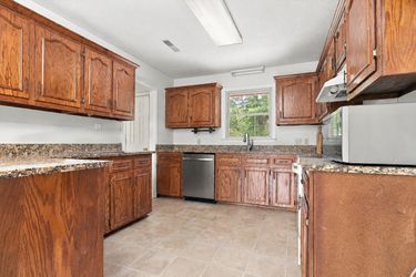 Photo 2 of 18 of 5991 Acton Rd, Dalzell, SC