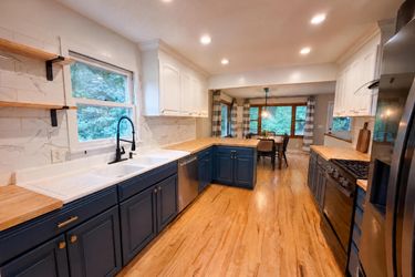 Photo 2 of 16 of 6710 Hopi Rd, Chanhassen, MN