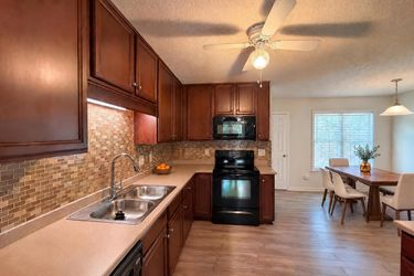 Photo 2 of 19 of 470 Kinsman Ct, Fuquay Varina, NC