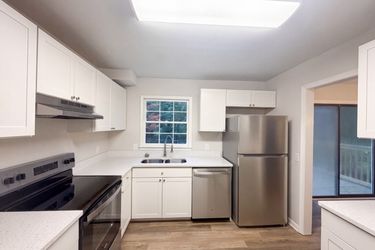 Photo 2 of 18 of 1304 Wicklow Dr, Cary, NC