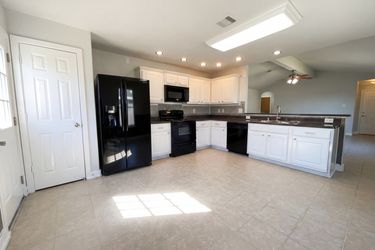 Photo 2 of 16 of 7015 Rosebud Hollow Ln, Richmond, TX