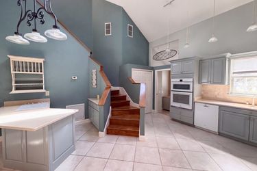 Photo 2 of 31 of 4335 SE 8th St, Ocala, FL