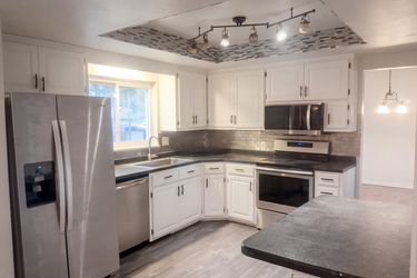 Photo 2 of 53 of 4015 Valli Vista Rd, Colorado Springs, CO