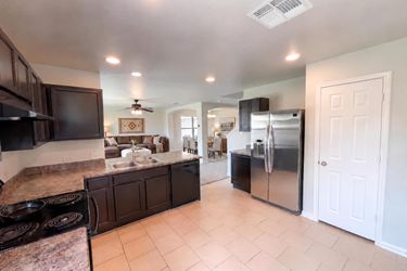 Photo 2 of 27 of 10247 Villa Del Lago, San Antonio, TX