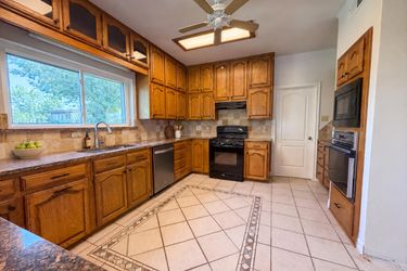Photo 2 of 23 of 7632 Westwind Dr, Fort Worth, TX