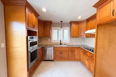 Photo 2 of 21 of 4665 Guava Ave, Seal Beach, CA