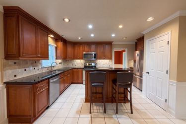 Photo 2 of 30 of 201 Wainsley Pl, Matthews, NC