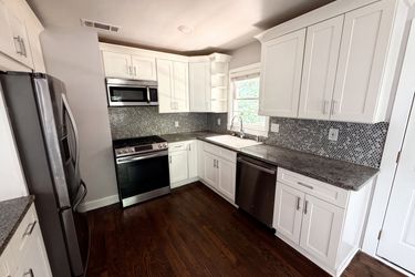 Photo 2 of 26 of 2336 Nesbitt Dr NE, Brookhaven, GA