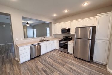 Photo 2 of 14 of 1762 Black Fox Canyon Rd, Henderson, NV