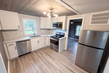 Photo 2 of 12 of 103 Southside Cir, Lancaster, SC