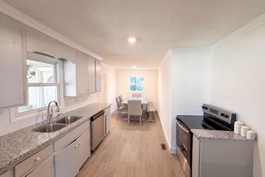 Photo 2 of 17 of 1610 Martin Ave, Gastonia, NC