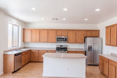 Photo 2 of 46 of 8386 W Palo Verde Ave, Peoria, AZ