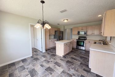 Photo 2 of 20 of 1407 Figueroa St, The Villages, FL