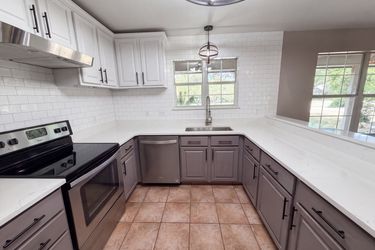 Photo 2 of 23 of 1356 Timberwood Trl, New Braunfels, TX