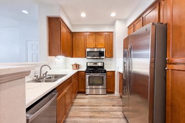 Photo 2 of 25 of 41534 King Palm Ave, Murrieta, CA