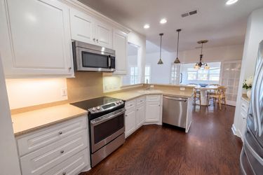Photo 2 of 28 of 313 Glen Eagles Dr, Summerville, SC